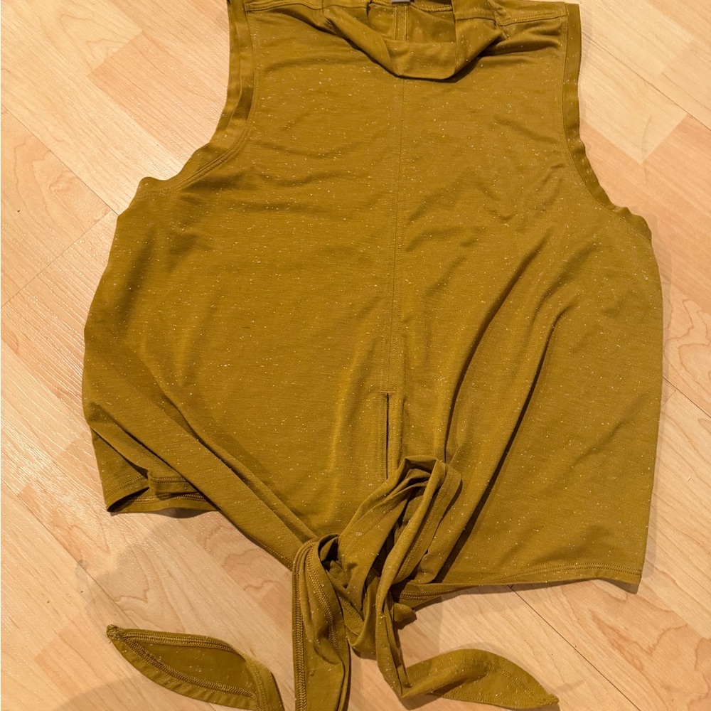 lululemon athletica Golden Sleeveless Crop Top